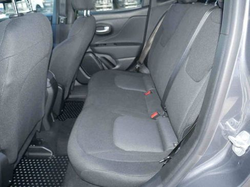 Certified 2023 Jeep Renegade Latitude AWD/4WD image 12