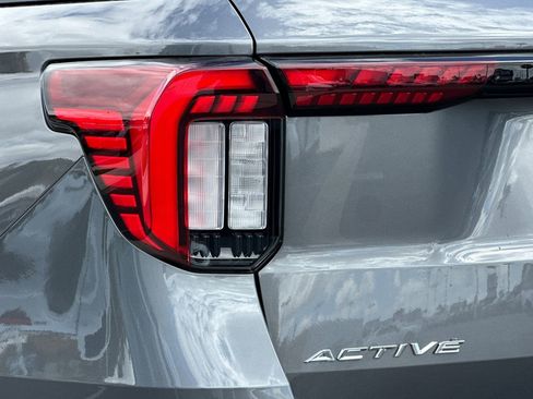 New 2026 Ford Explorer Active w/ Active Comfort Package RWD image 27