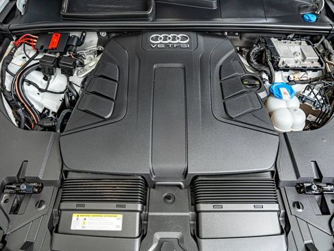 Used 2017 Audi Q7 3.0T Prestige AWD/4WD image 45
