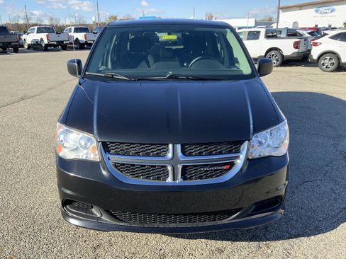Used 2017 Dodge Grand Caravan SE w/ Power Window Group image 3