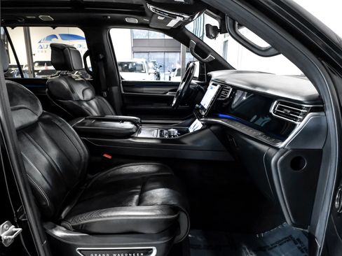 Used 2022 Jeep Grand Wagoneer Series II image 41