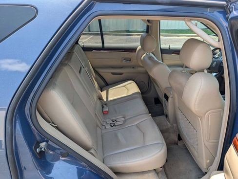 Used 2009 Cadillac SRX AWD w/ Third Row Seating Package image 5