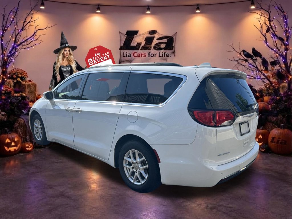 Certified 2020 Chrysler Pacifica Touring FWD image 7