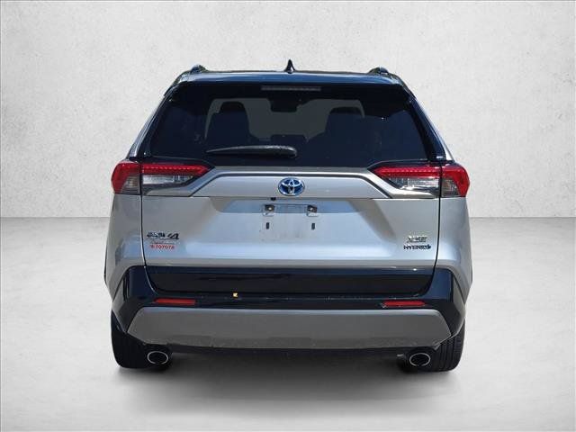 Used 2019 Toyota RAV4 XSE w/ XSE Weather Package AWD/4WD image 6