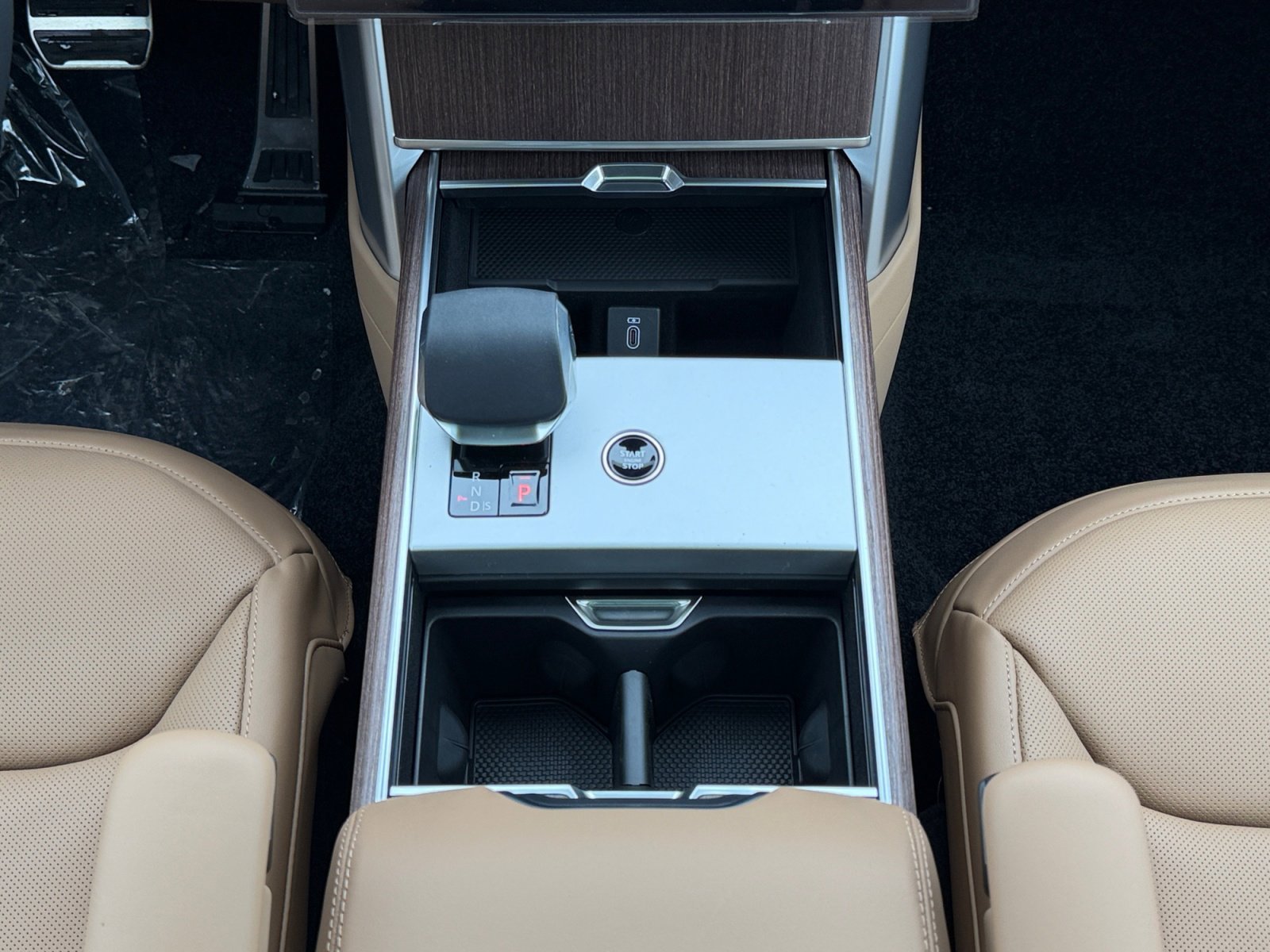 New 2026 Land Rover Range Rover SE AWD/4WD image 15