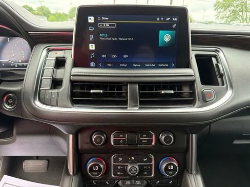 Certified 2022 Chevrolet Suburban LT AWD/4WD image 17