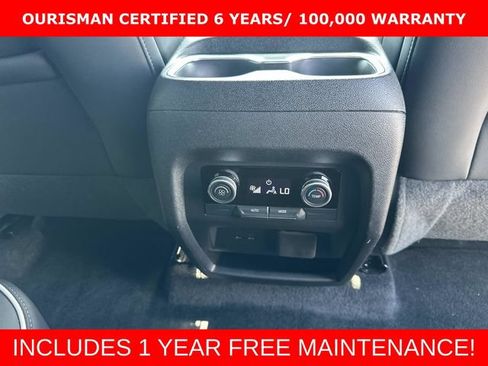 Used 2025 Buick Enclave Sport Touring w/ Power Package FWD image 12