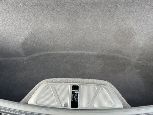 Used 2021 Chevrolet Corvette Stingray Premium Conv w/ Z51 Performance Package image 18