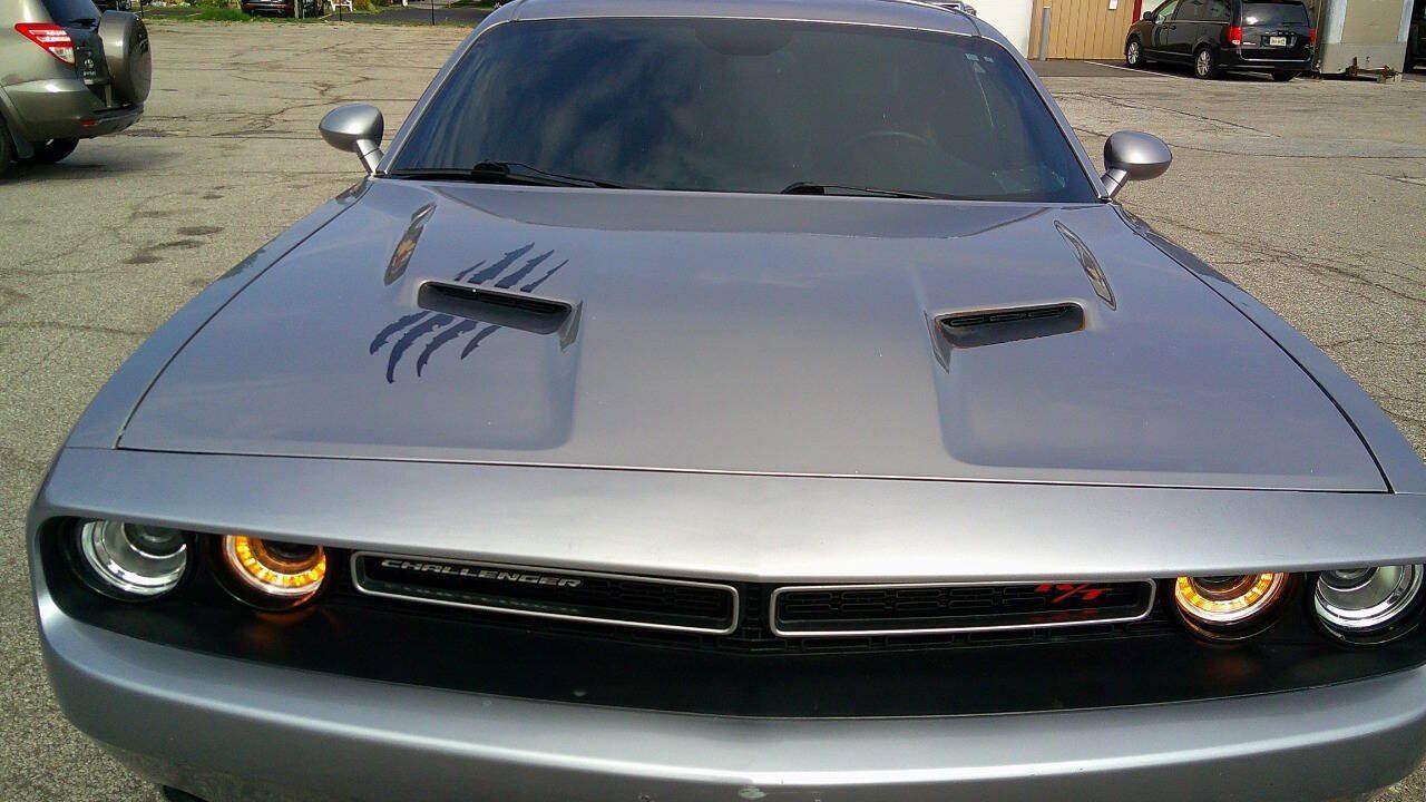 Used 2015 Dodge Challenger SXT Plus RWD image 3