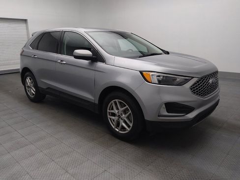 Used 2024 Ford Edge SEL image 11