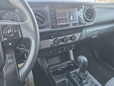 Used 2022 Toyota Tacoma SR RWD image 14