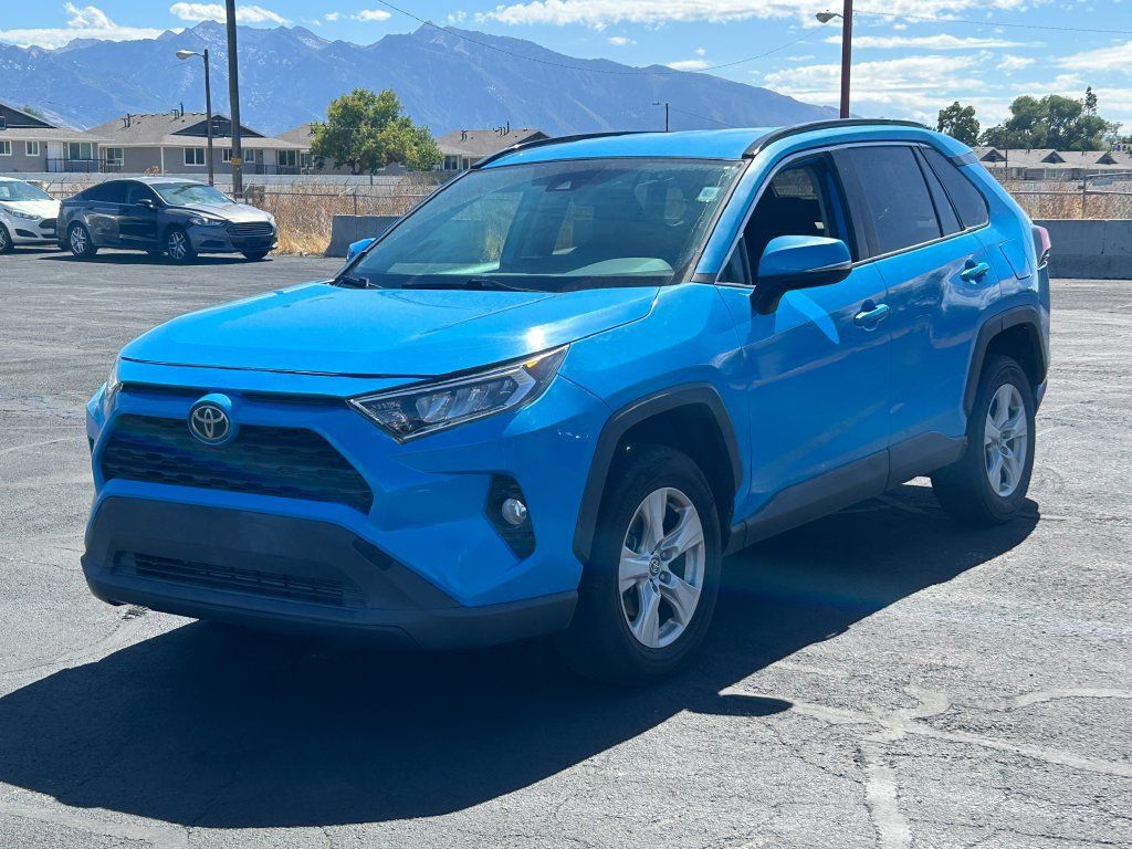 Used 2021 Toyota RAV4 XLE AWD/4WD image 8