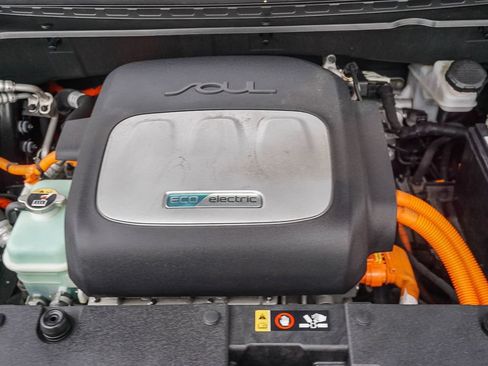 Used 2017 Kia Soul EV + w/ Sun & Fun Package FWD image 26