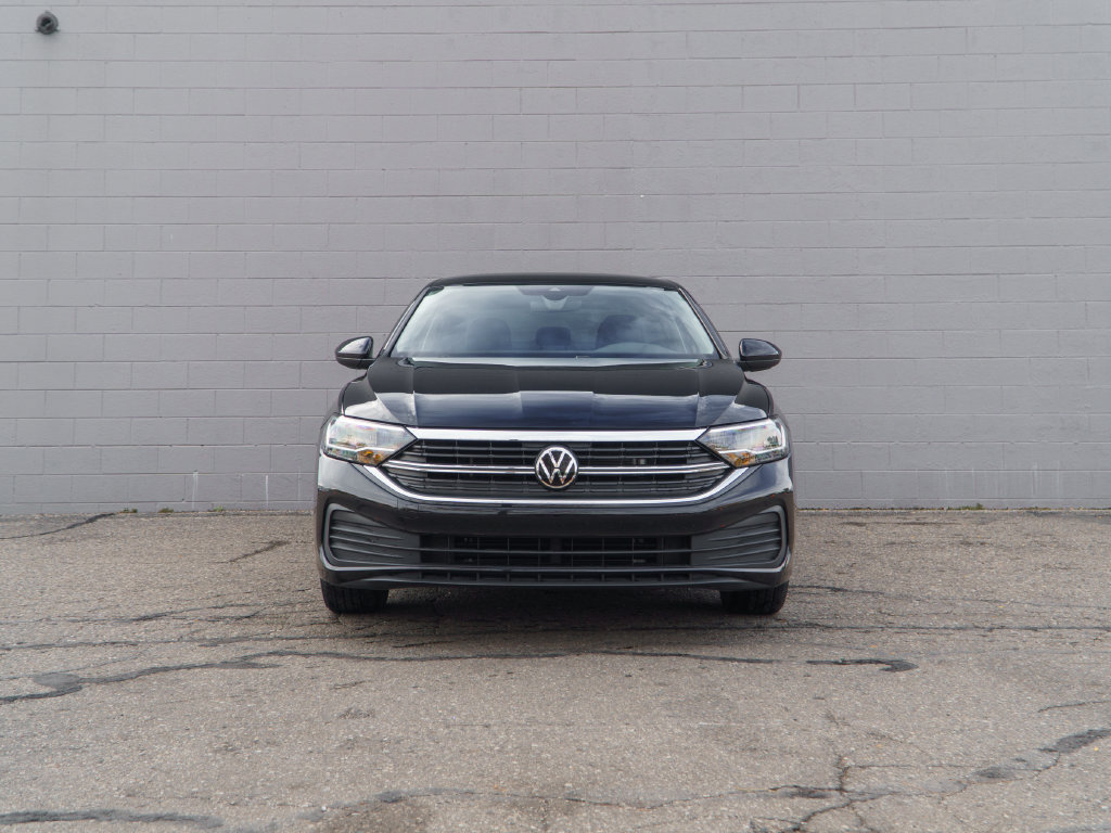 Used 2024 Volkswagen Jetta SE w/ Panoramic Sunroof Package FWD image 10