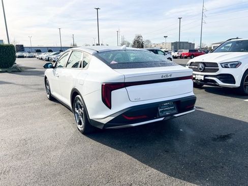 Certified 2025 Kia K4 LXS image 9