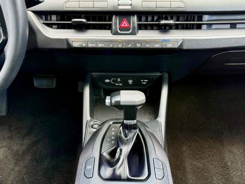 Used 2025 Kia K4 FWD image 25