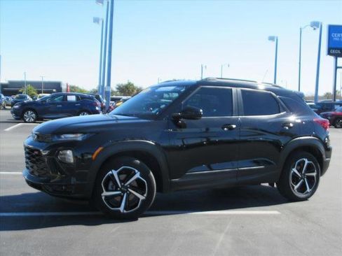Certified 2023 Chevrolet TrailBlazer RS w/ Sun and Liftgate Package image 2