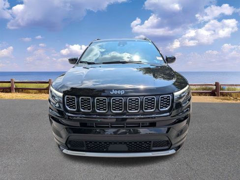 Certified 2025 Jeep Compass Limited w/ Elite Group AWD/4WD image 11