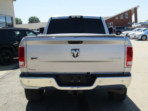 Used 2017 RAM 2500 Laramie w/ Convenience Group AWD/4WD image 4