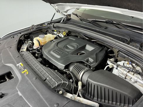 Used 2023 Jeep Grand Cherokee Overland w/ Luxury Tech Group IV AWD/4WD image 11