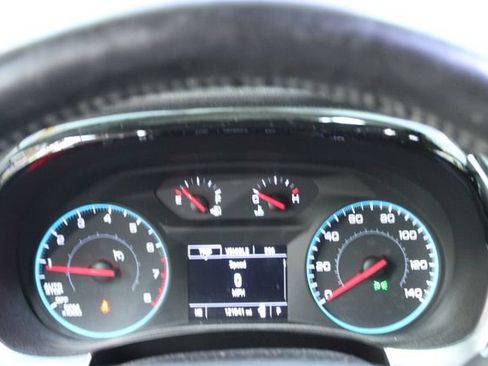 Used 2018 Chevrolet Traverse LT FWD image 18