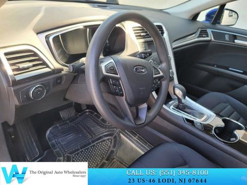 Used 2014 Ford Fusion SE FWD image 10