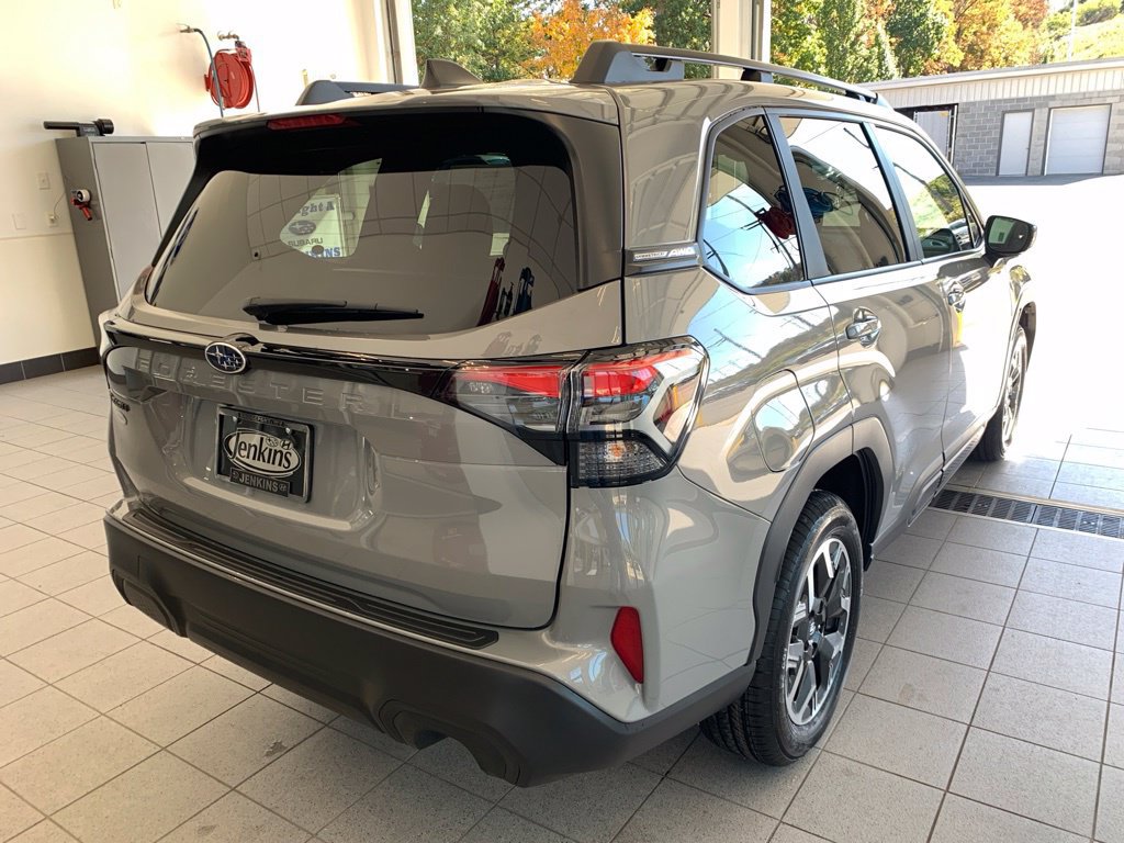 New 2026 Subaru Forester Premium AWD/4WD image 17
