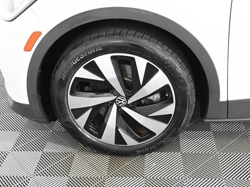 Certified 2021 Volkswagen ID.4 Pro S w/ Gradient Package RWD image 29
