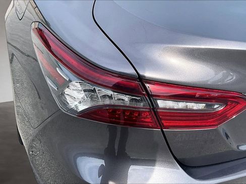 Used 2022 Toyota Camry XLE w/ Cold Weather Package FWD image 23