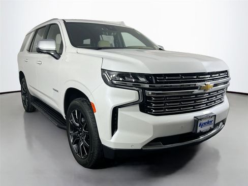 Used 2024 Chevrolet Tahoe Premier w/ Premium Package AWD/4WD image 8