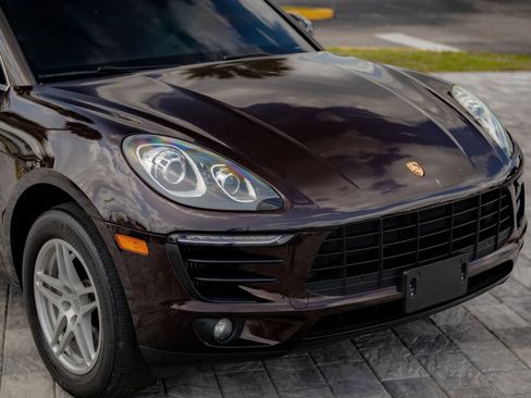 Used 2017 Porsche Macan S AWD/4WD image 4