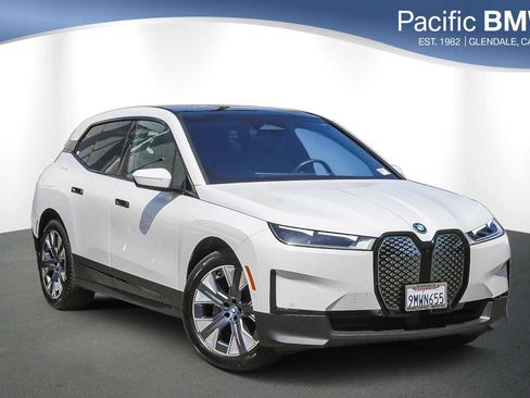 Used 2025 BMW iX xDrive50 w/ Convenience Package image 1