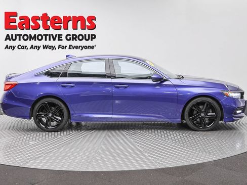 Used 2018 Honda Accord Sport image 4