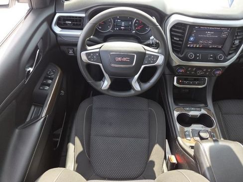 Used 2023 GMC Acadia SLE w/ Driver Convenience Package FWD image 23