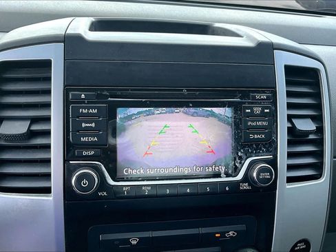 Used 2018 Nissan Frontier SV RWD image 27