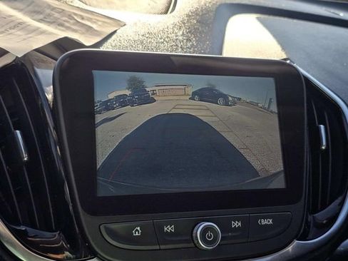 Used 2018 Chevrolet Volt Premier w/ Driver Confidence Package image 15