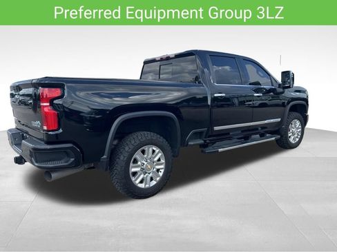 Certified 2024 Chevrolet Silverado 3500 High Country w/ High Country Premium Package AWD/4WD image 5