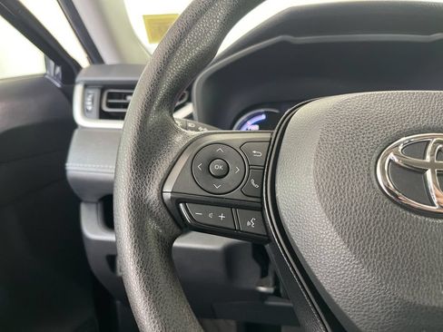Used 2024 Toyota RAV4 XLE AWD/4WD image 6