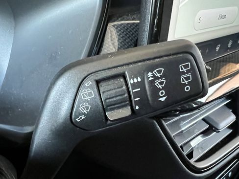 Used 2024 Ford Escape ST-Line w/ Tech Pack #1 AWD/4WD image 30