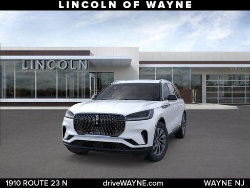 New 2026 Lincoln Aviator AWD image 2