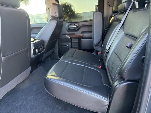 Used 2020 GMC Sierra 1500 SLT image 12