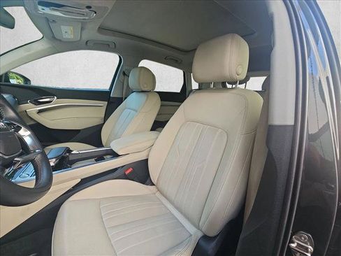 Used 2019 Audi e-tron Premium Plus AWD/4WD image 15