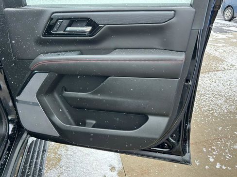 New 2026 GMC Yukon XL AT4 Ultimate w/ LPO, Floor Liner Package image 17