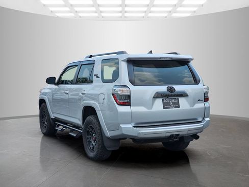 Used 2024 Toyota 4Runner TRD Off-Road Premium w/ Moonroof Package AWD/4WD image 4