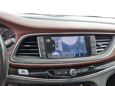 Used 2020 Buick Enclave Avenir w/ Avenir Technology Package image 23