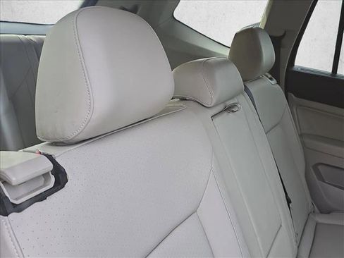 Used 2019 Volkswagen Atlas SE image 18