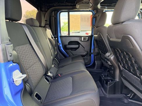 Used 2023 Jeep Gladiator Mojave image 15