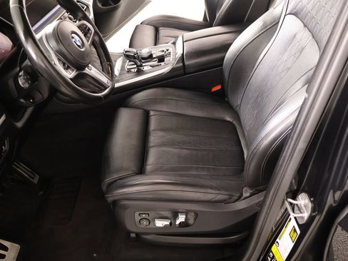 Used 2022 BMW X7 xDrive40i w/ M Sport Package AWD/4WD image 12