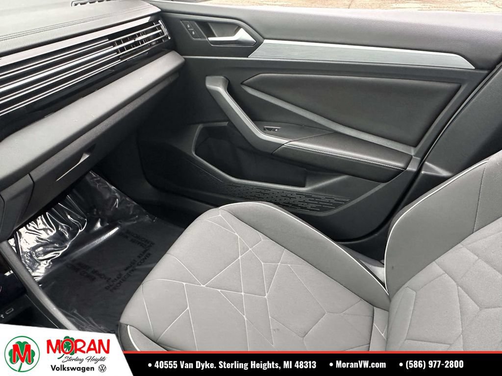 Certified 2026 Volkswagen Jetta Sport FWD image 30