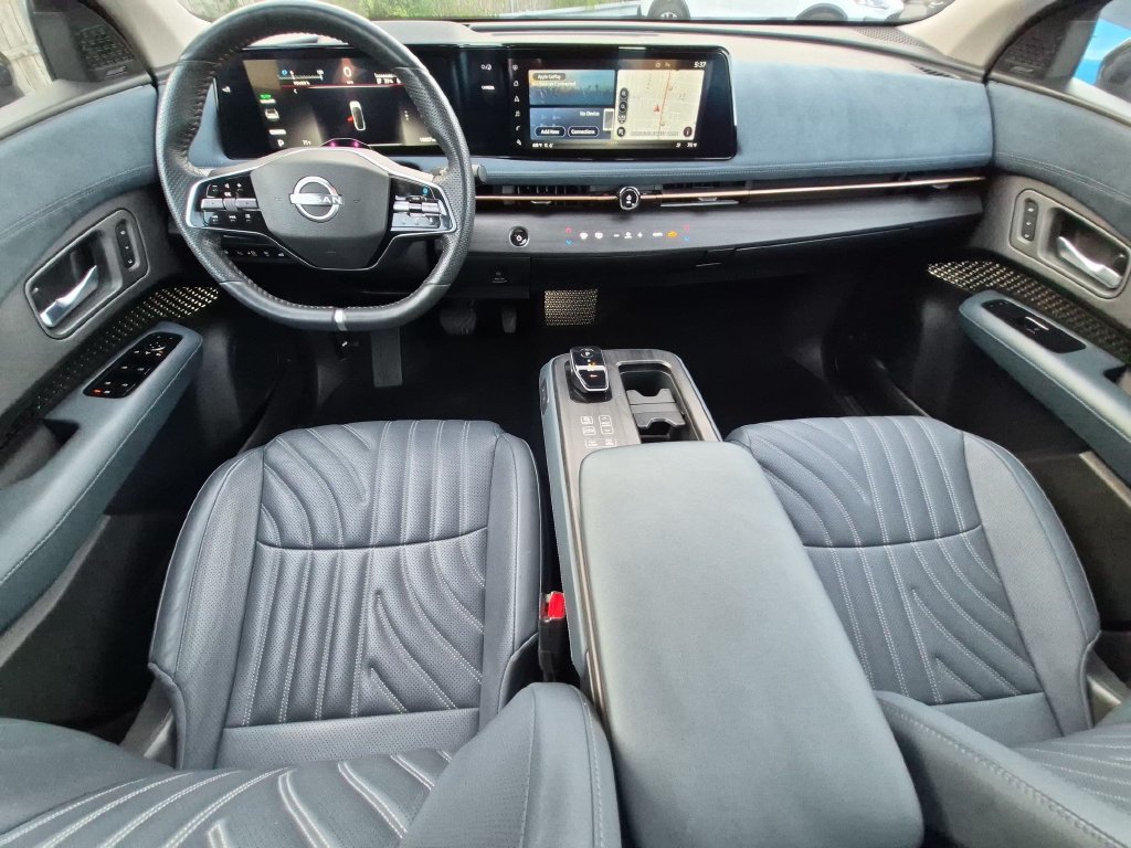 Used 2024 Nissan Ariya AWD image 25